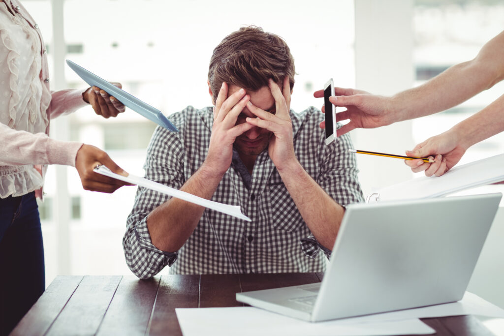 homme victime de stress et/ou d'anxiété